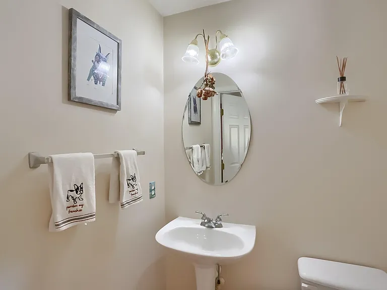 609 Village Green Blvd E — Photo 10