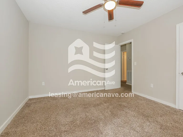27477_011_wm_-_bedroom_13337942.jpg