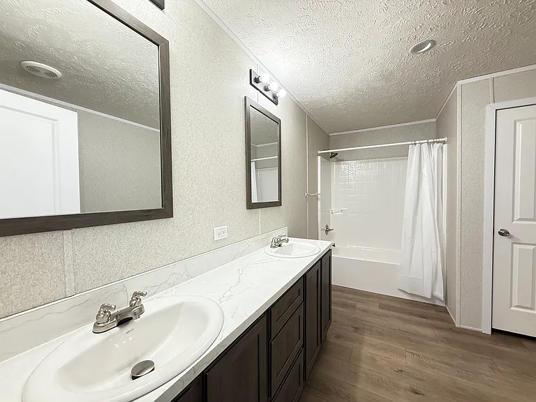 29800 Guilford Cir #253 — Photo 24