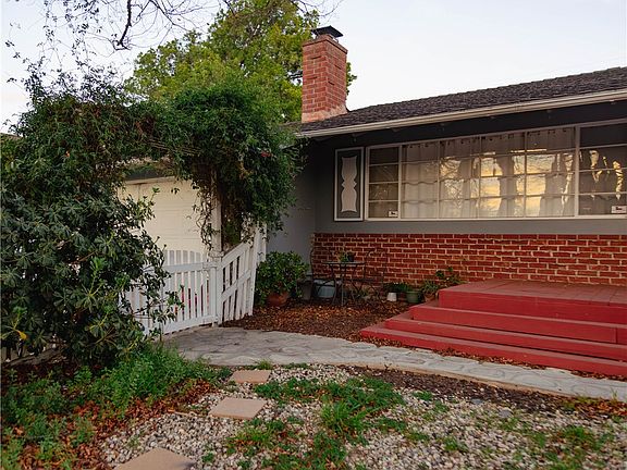 4th image of 8554 Owensmouth Ave