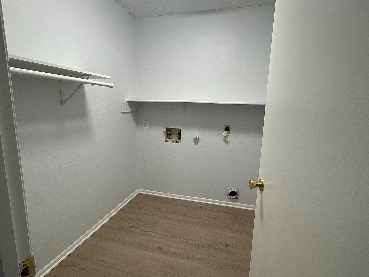 3 bed, 1952 sqft, $1,695 — Photo 1