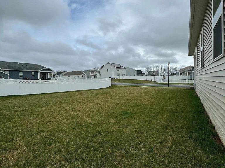 12512 Chambliss Dr — Photo 22