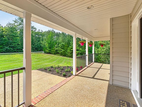 4th image of 871 Fox Hollow Ln