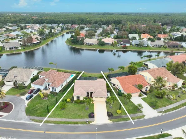 2126 Crown Dr, Naples, FL 34110