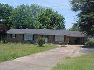 3715 Clifton Rd, Savannah, TN 38372