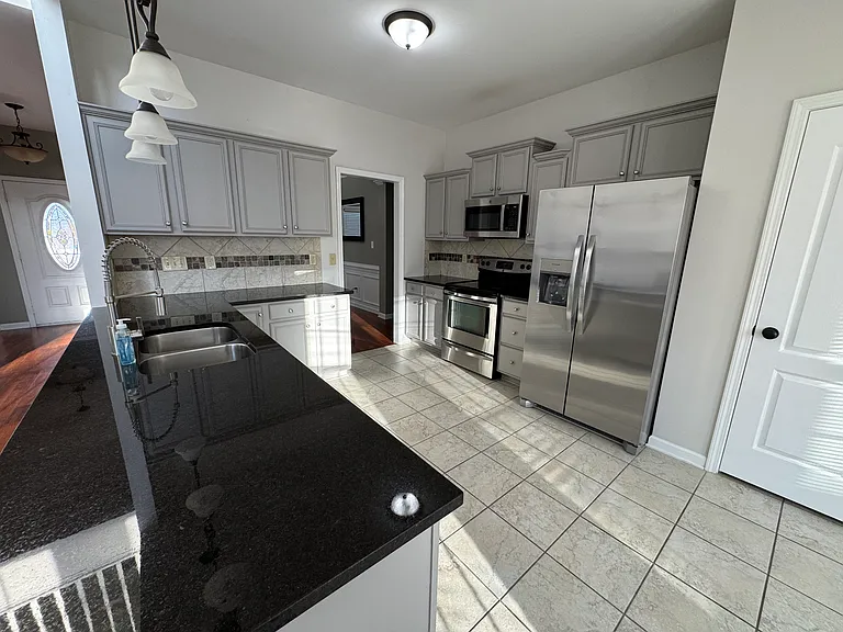 242 Tadcaster Ct — Photo 8