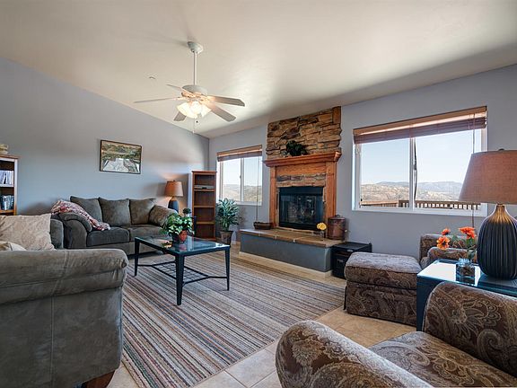 5th image of 21380 Sutherland Dr