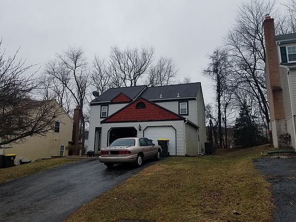 2nd image of 1606 Russell Dr