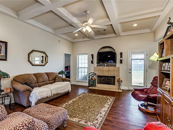 4th image of 2527 Stardust Dr
