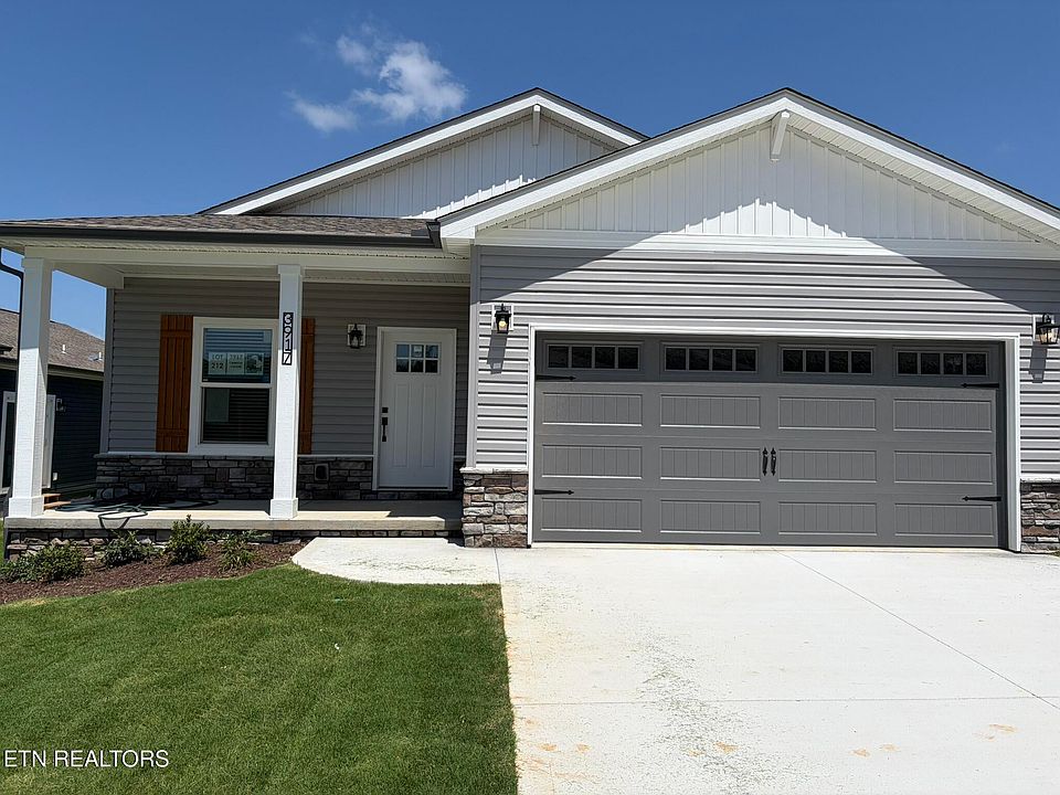 1st image of 3917 Crimson Clover Ln