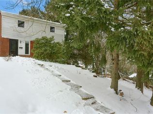 112 Crescent Pines Dr, Verona, PA 15147