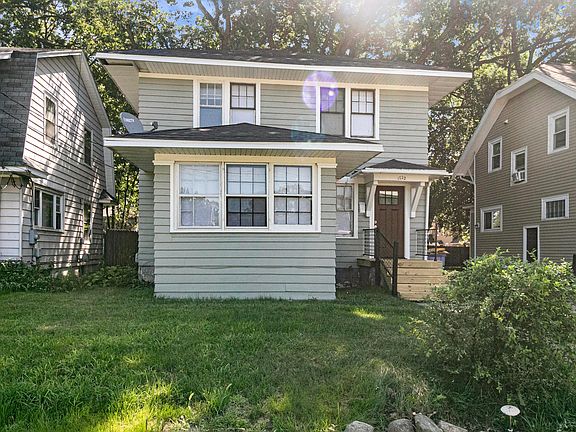 4th image of 1722 College Ave SE
