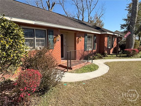 3rd image of 418 Darby Drive