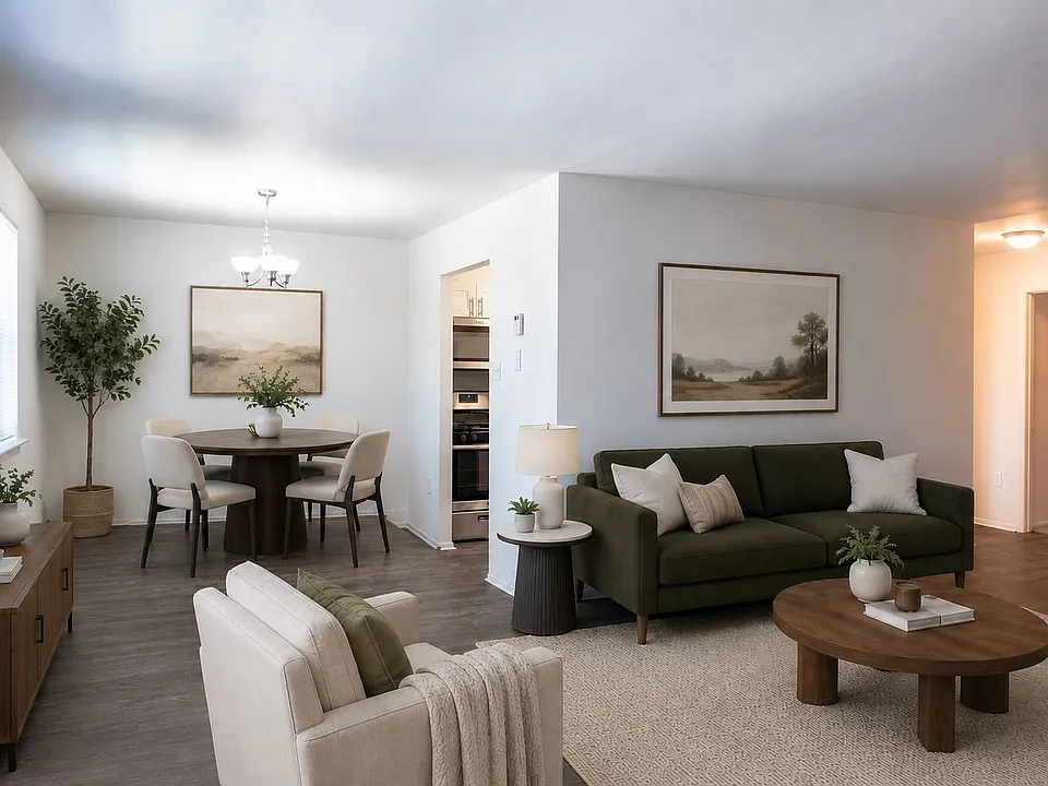 Camp Hill Plaza Apartment Homes