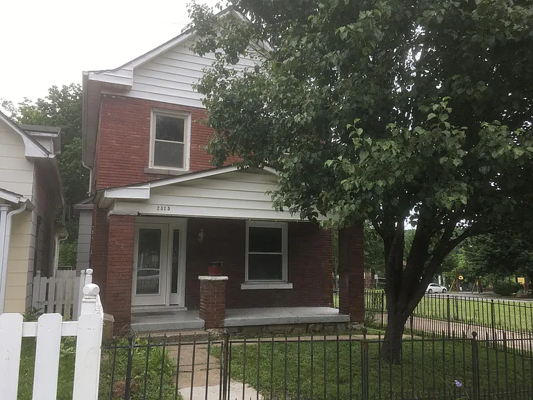 2325 S Early St — Photo 1