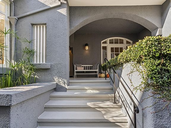 5th image of 2710 Claremont Blvd