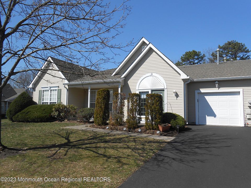 10 Sunnybrook Lane, Lakewood, NJ 08701 Zillow