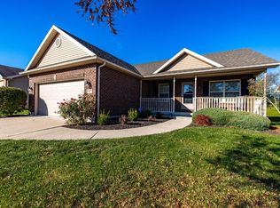 607 Meadowview Ct, Carlisle, OH 45005