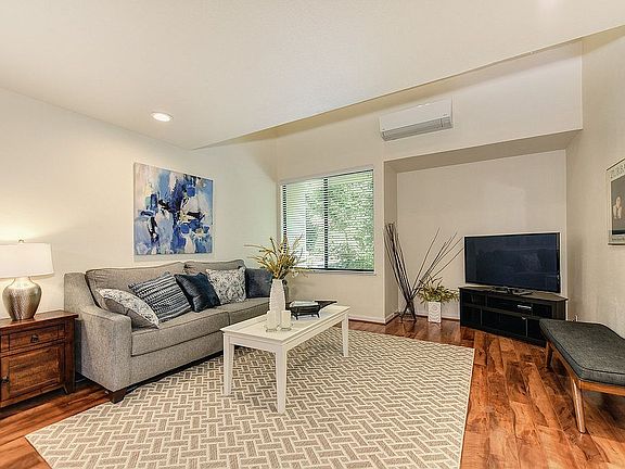 5th image of 909 Alvarado Ave APT 22