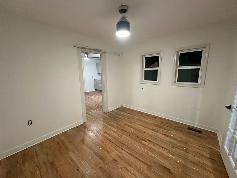 Eva St — Photo 20