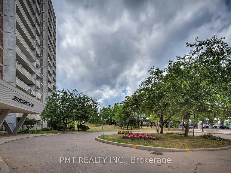 301 Prudential Dr #407 — Photo 39