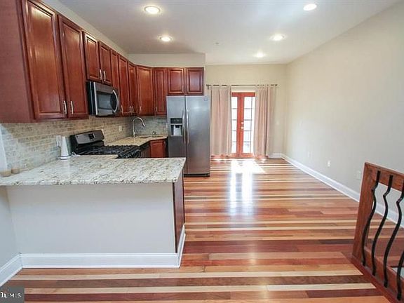 5th image of 1728 Latona St