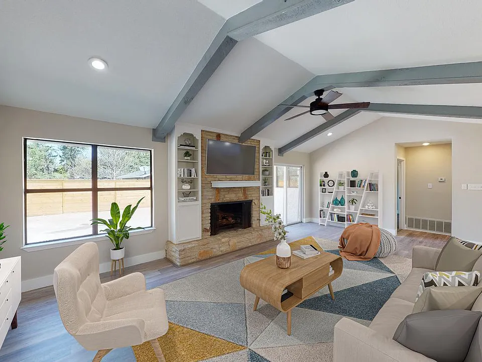 204 Tower Dr