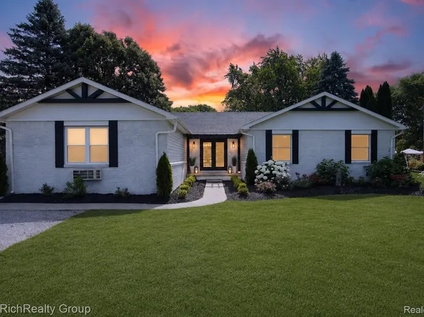 25390 Wixom Rd, Novi, MI 48374