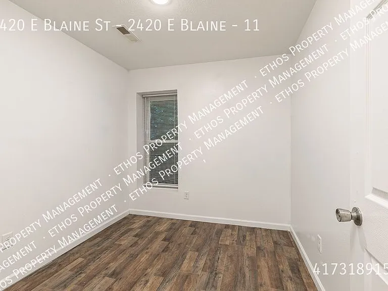 2420 E Blaine St #11 — Photo 14