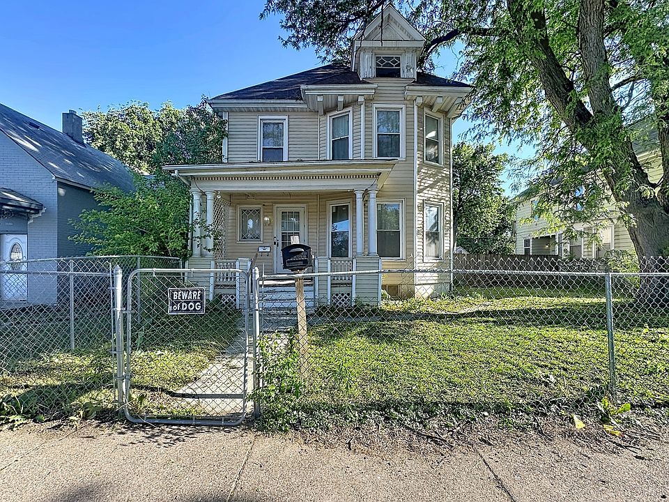 1st image of 1640 W 3rd St