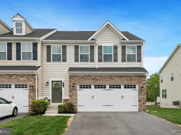 349 Piper Ln, Exton, PA 19341