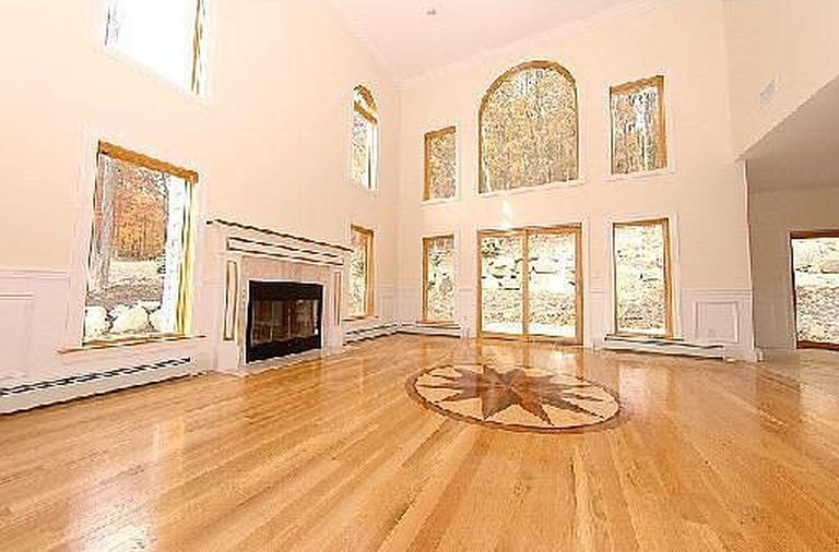 60 Central Hwy - Property Image