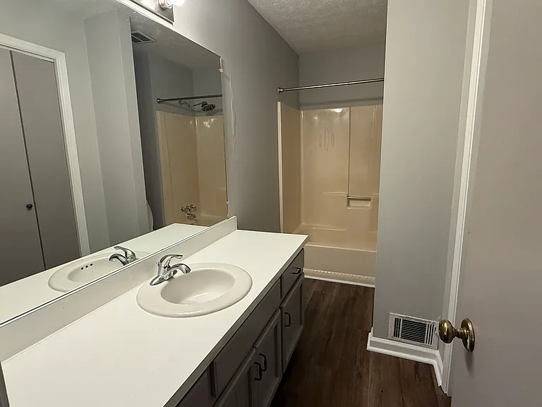 4101 Springlake Cir — Photo 22