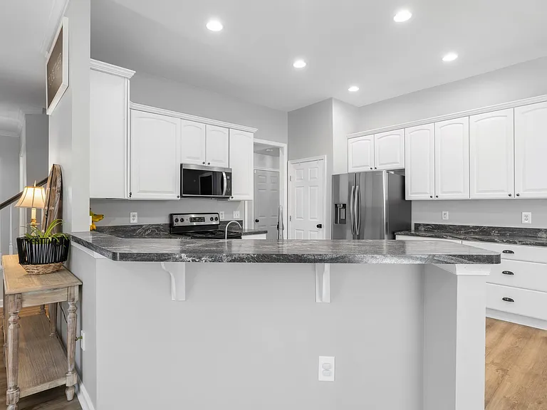 137 Whispering Woods Pl — Photo 55