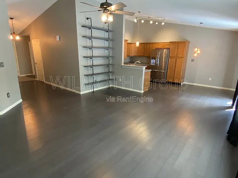 313 Tamarack Ct — Photo 7