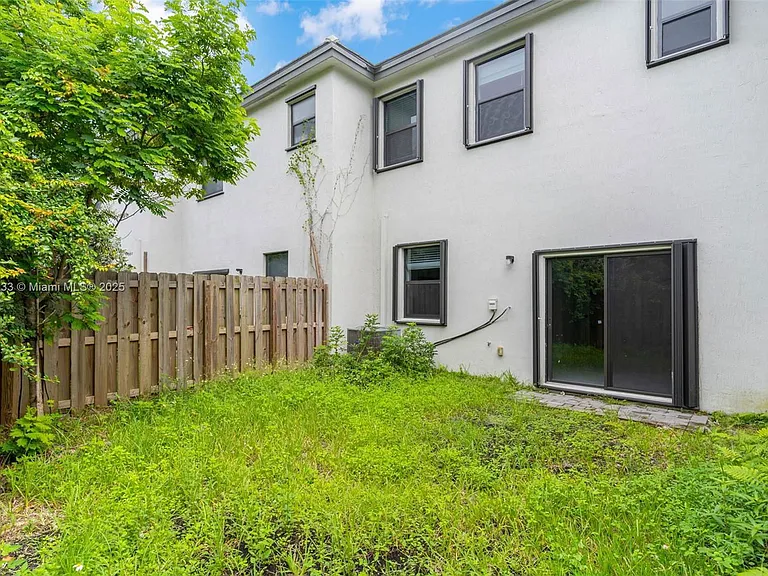 SW 134th Ct — Photo 10