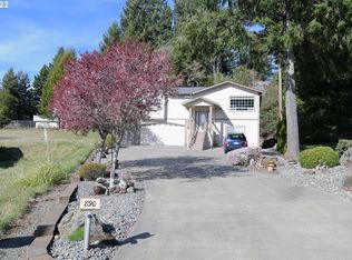 890 Joshua Ct, Brookings, OR 97415