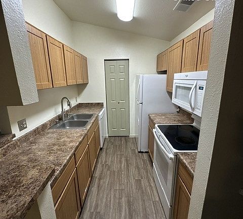 4th image of 497 W Sunnyview Dr #12