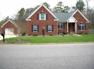 904 Water Fowl Dr, Yorktown, VA 23692