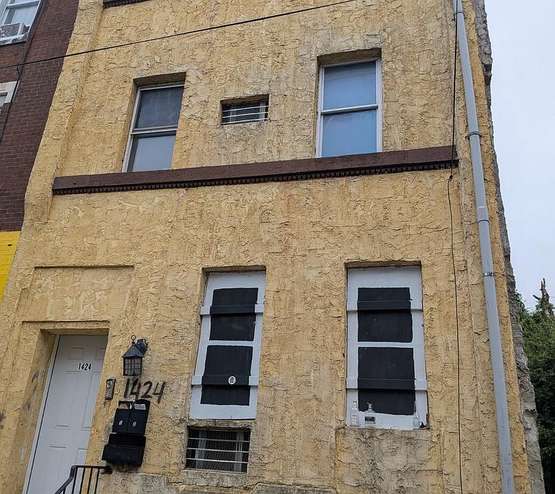 1st image of 1424 W York St
