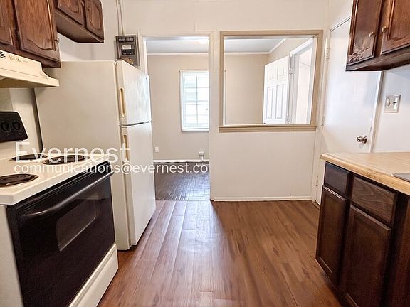 4th image of 1242 Addison Ave