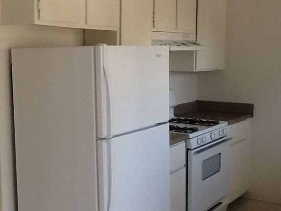 4th image of 303 Starr Ave APT 24