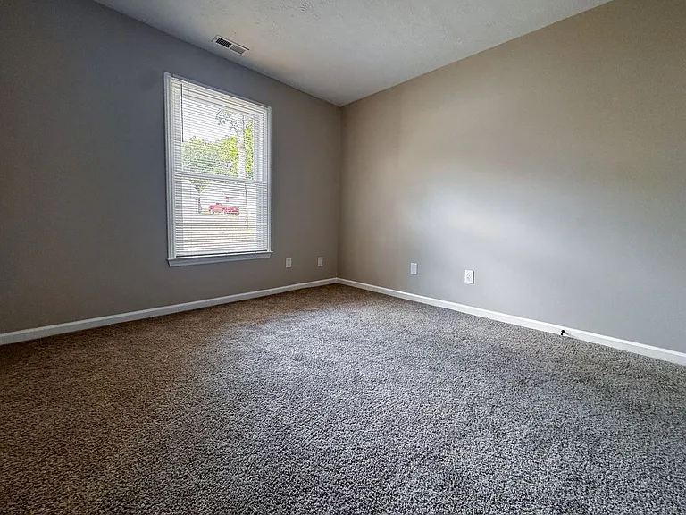 471 Brandermill Rd — Photo 15