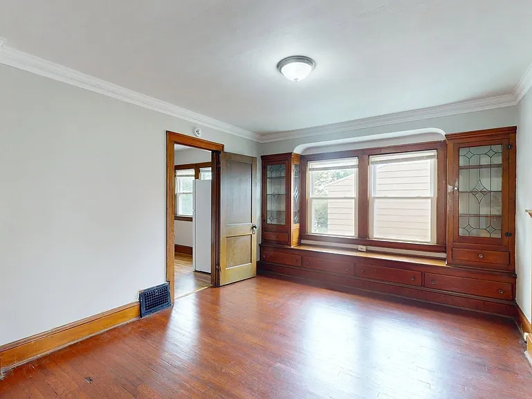 9715 Plymouth Ave — Photo 28