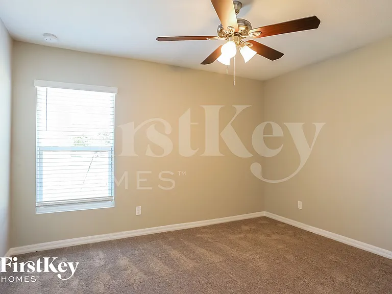 1298 SW Crost Ave — Photo 12