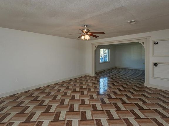 3rd image of 7791 Stratford Blvd