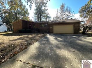 245 Tudor Blvd, Paducah, KY 42003