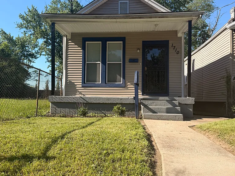 1710 Saint Louis Ave — Photo 2