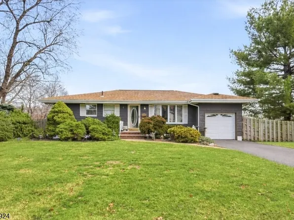 100 Hayes Ave, Clark Twp., NJ 07066