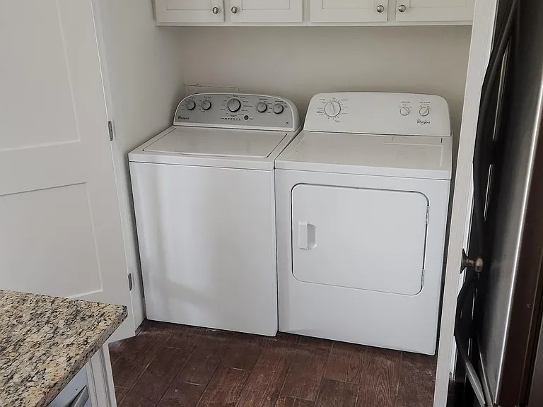702 Chambers Ave #1B — Photo 3